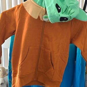 Star wars mandalorian zip up hoodie